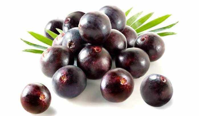 The benefits of eating Brazil berries